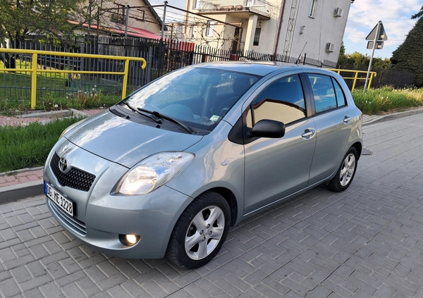 Toyota Yaris cena 15900 przebieg: 189000, rok produkcji 2006 z Kraśnik małe 407